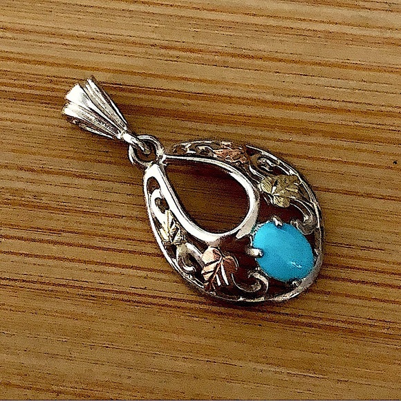 $82  Black Hills Gold Estate Pendant & Chain  Copyright C.CO STER 12K  N/C 925 - Picture 5 of 10